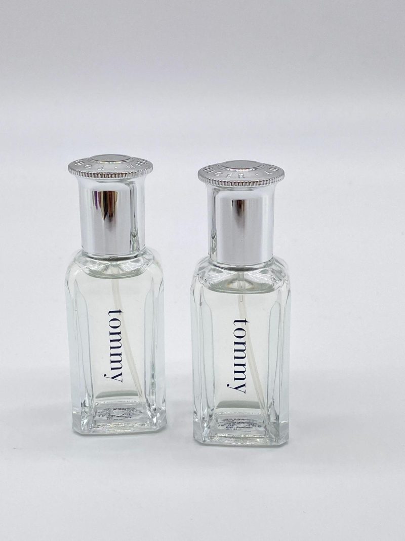 2 Tommy Hilfiger Eau De Toilette Natural Spray 0.5 oz / 15 mL, New Without Box - Image 2