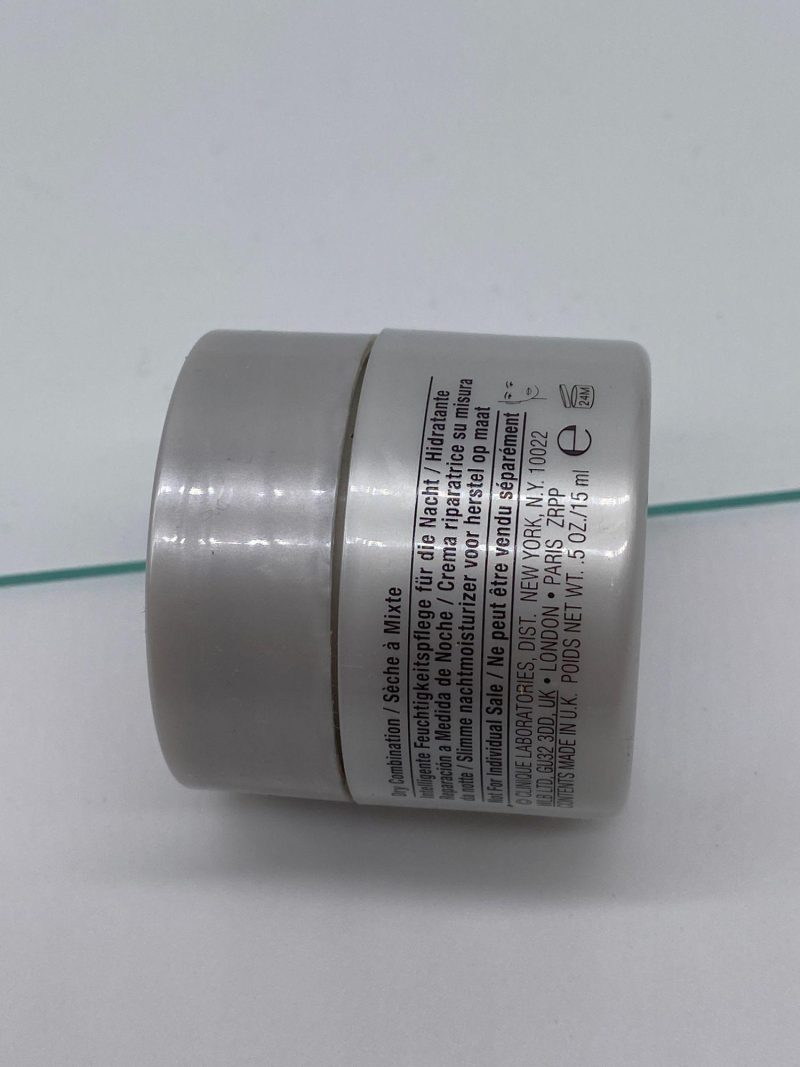 Clinique Smart Night Custom-Repair Moisturiser, 0.5 oz/15 ml - Image 5