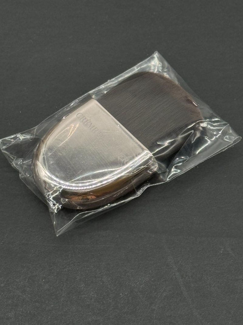 La Mer Creme De Mini Makeup Brush - Image 3