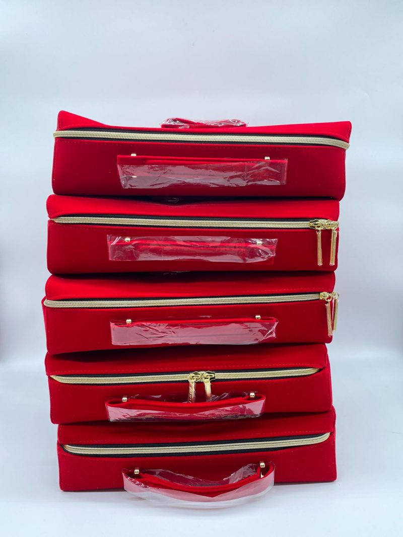 5 Estee Lauder Make-up Cosmetic Red Velvet Weekend/Travel Bag